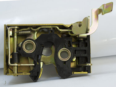 Замок двери передней R Chery Amulet KLM