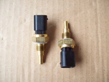 Датчик температуры охлаждающей жидкости Geely (3 контакта) KLM