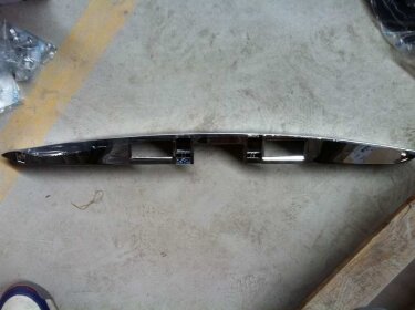 Молдинг крышки багажника (хэтчбек) Geely EC-7RV