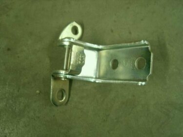 Петля двери задней L нижняя Geely EC-7/EC-7RV (оригинал)