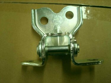 Петля двери передний L нижняя Geely EC-7/EC-7RV (оригинал)