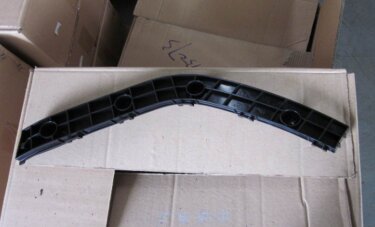 Кронштейн бампера заднего R Geely EX7 (оригинал)