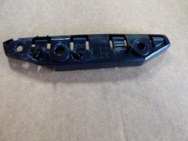 Кронштейн переднего бампера правый TESLA MODEL 3