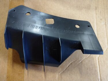 Кронштейн бампера переднего правый Tesla Model 3 OEM