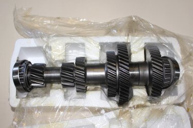 Вал промежуточный FAW 1031 (3.2), 1041 (без подшипников)