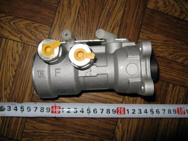 Цилиндр тормозной главный Foton 1043 (3.7)