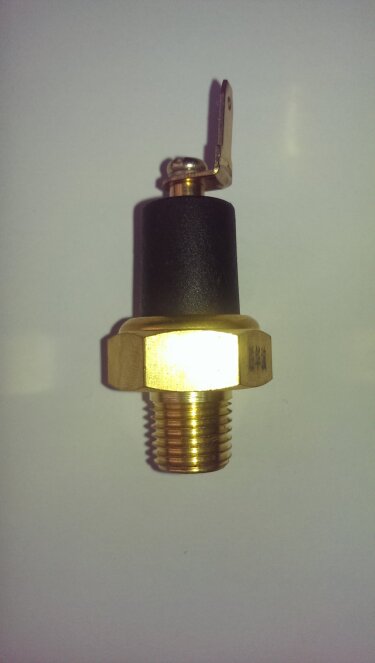 Датчик давления масла JAC 1020