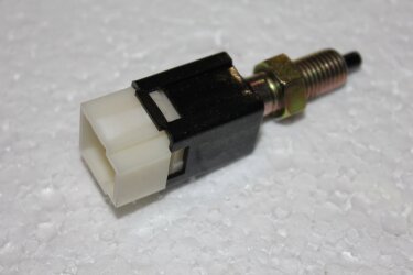 Выключатель ламп торможения JAC 1020, 1045