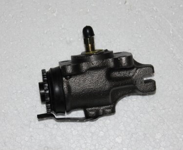 Цилиндр тормозной передний правый JAC 1020