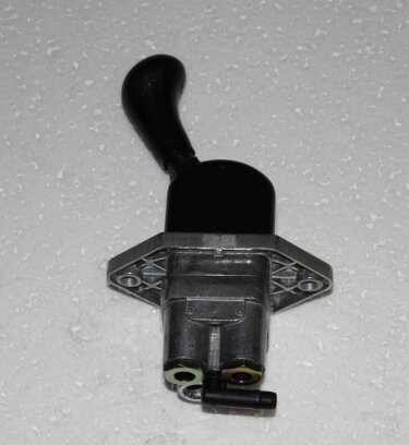 Кран ручного тормоза FAW 1051, 1061