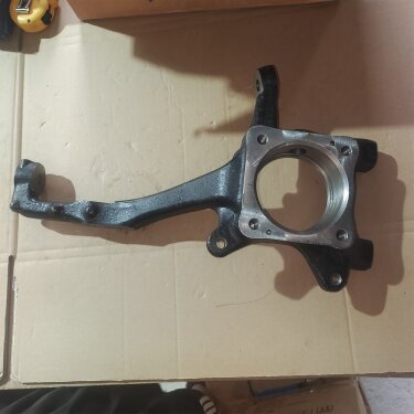 Кулак поворотный передний правый JAC T6, T8