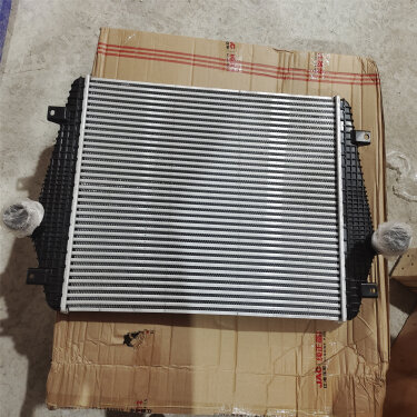 Радиатор интеркулера  JAC T8