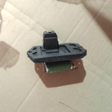 Резистор отопителя салона JAC T8