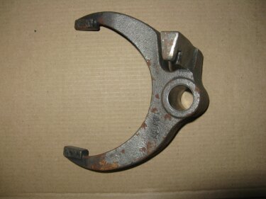 Вилка включения 2-й и 3-й передачи FAW 1031(2.7; 2.54)