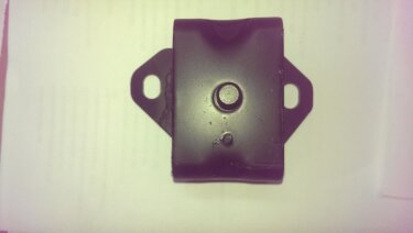 Подушка двигателя левая Foton 1049 (2.8)